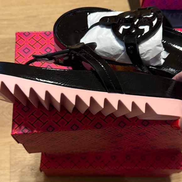 Tory Burch Miller Cloud Lug - Picture 2 of 4